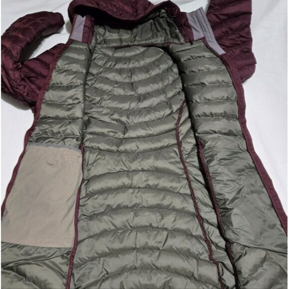 L.LBean Women's Ultralight 850 Down Hooded Coat Three Quarter Length Dark Plum L - Picture 7 of 16